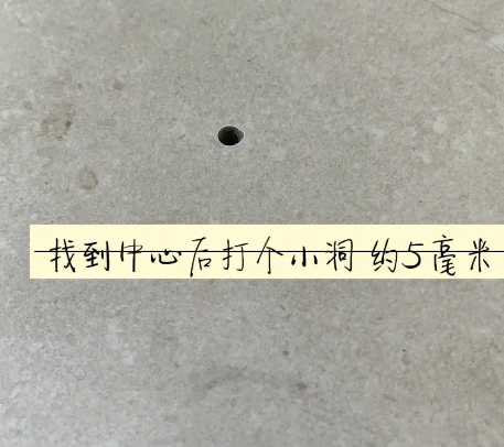 新会瓷砖空鼓维修公司专业解答在瓷砖铺贴过程中，如果砂料搅拌不均匀，将会带来以下问题